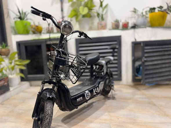 ماطور شحن للبيع 
بطارية كلشي مابيهه 
بريك امامي ماكو 
الجاملغ الامامي مكسور 
السعر 150 وبي مجال
المكان كركوك حي الواسطي 
الرقم/ ***********
