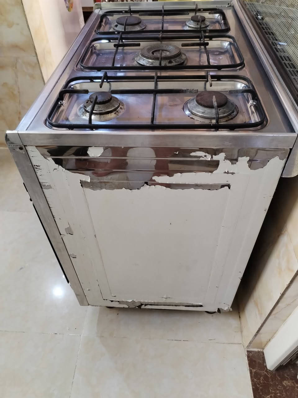 السلام عليكم طباخ تكنو عشتار نظام بوري فرن يشتغل خطين قياس 60 ×90
السعر 190 
***********
