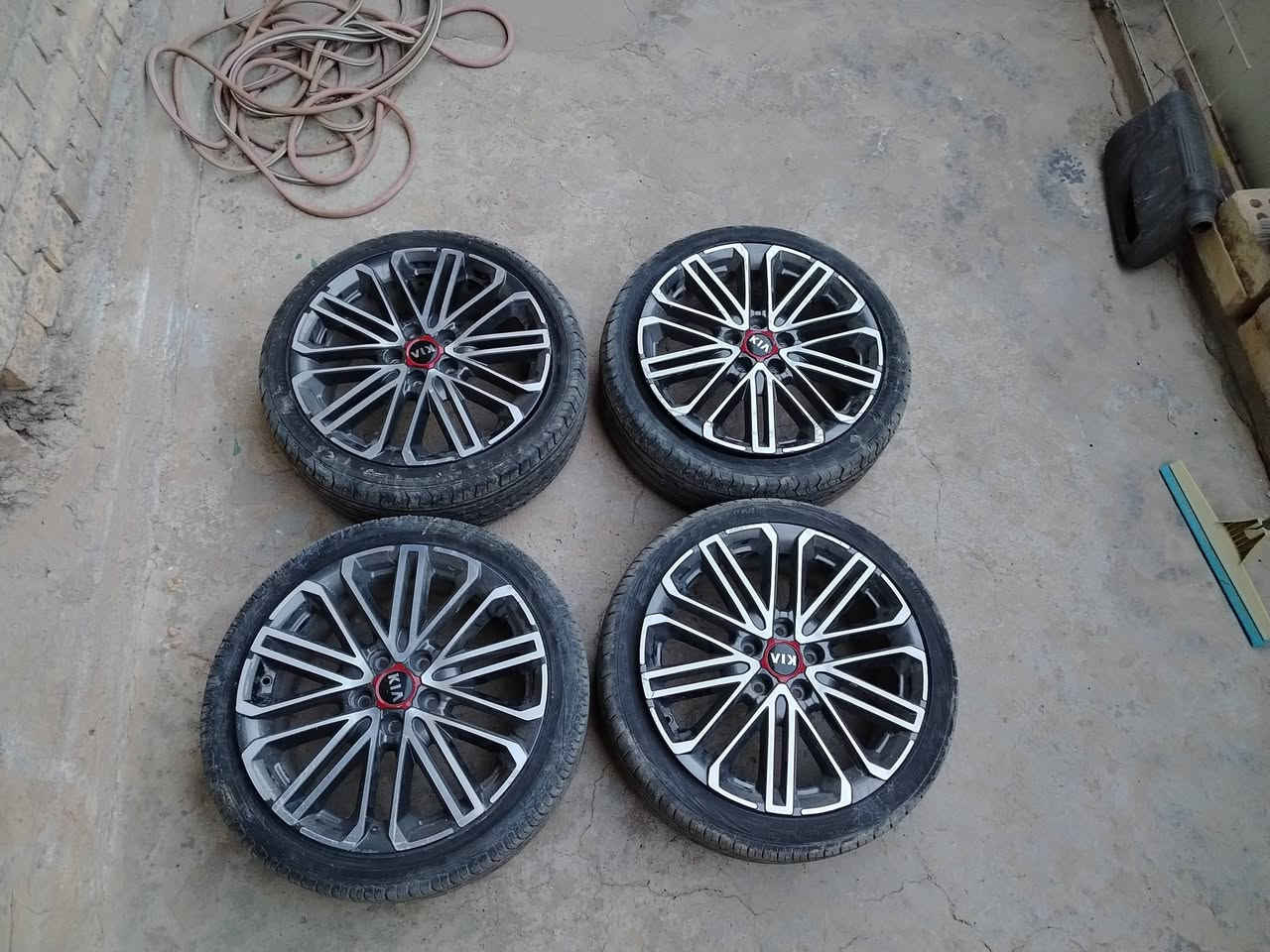 السلام عليكم
تخم ويل كب ١٨ فورتي GT اصلي أمريكي مكفول بدون عواج ولا فطر ولا تصليح نظيف جدا + تخم تاير جديد
السعر ٤٥٠ الف للبيع فقط بدون مراوس
مكاني بغداد الدورة ***********
