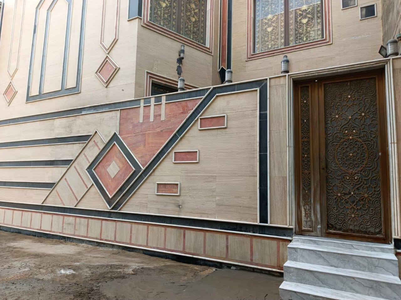 🏛️للايجار بيت حديث 3طوابق🏛️
في البصره الجزائر موقع مميز 📍

يصلح شركات انشطه تجاريه 🔥

يحتوي/ 9غرف وستقبال وصالات وصحيات وتفاصيل اخرى

البيت متكامل من كلشي 

سعر لايجار مليونين وربع🫆
***********
