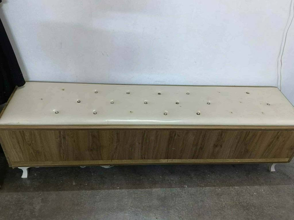 معرض سالم نجار لبيع وشراء  الاغراض المنزليه المستعمل والجديد كافه غرف نوم كناتير كاونترات  ديوان قنفات عنوان حي النصر سايدين مركز العروبه قرب ماركت مكه وافران مكه
*********** وتس اب ماسنحر كركوك, العراق
