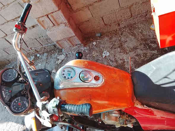 سلام عليكم 
ستوته ليفان 2019 نظيفه بمعنه الكلمه مكينته 200 بعدها بالچيس 
ستوته اوراق ستوني مطلعهن من الگمرگ مكمل معاملتهه گبل تروح للمرور تمشي بمعاملة الرقم والسنويه  
ستوته ابد ما متعوبه كهربائيات شغاله سلف شغال بس الباتري طايح الان ما جاي اطلع بيهه بس عينتهه مكسوره
لمعرفة التفاصيل أكثر متواجد واتساب ***********

السعر2.175
