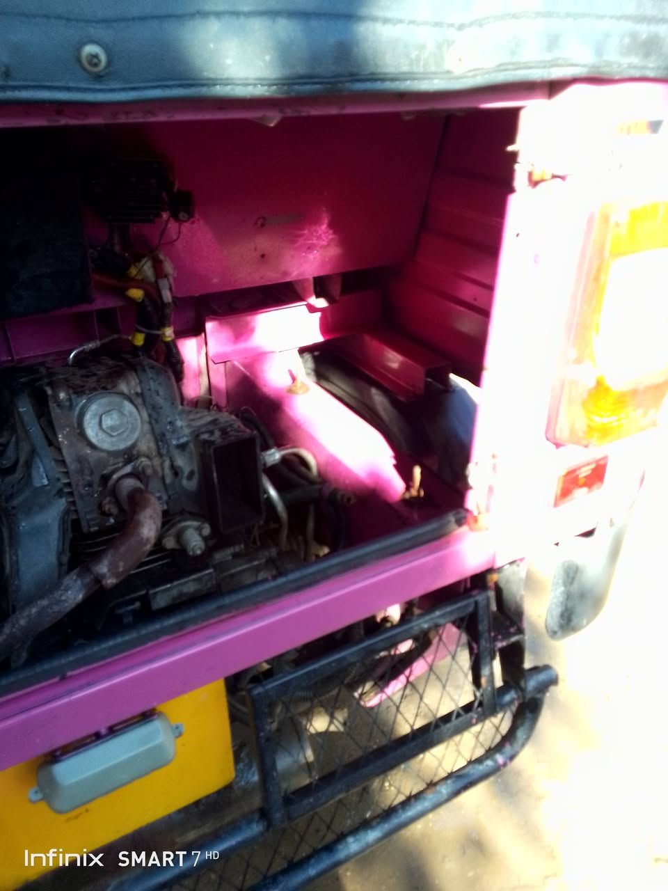 السلام عليكم تكتك اتول اوراق كامله عروسه نظيفه حيل مكينته نص عمر مالته رايده مليونين  اوبيه مجال مكان دوره شارع 60 رقم ***********
