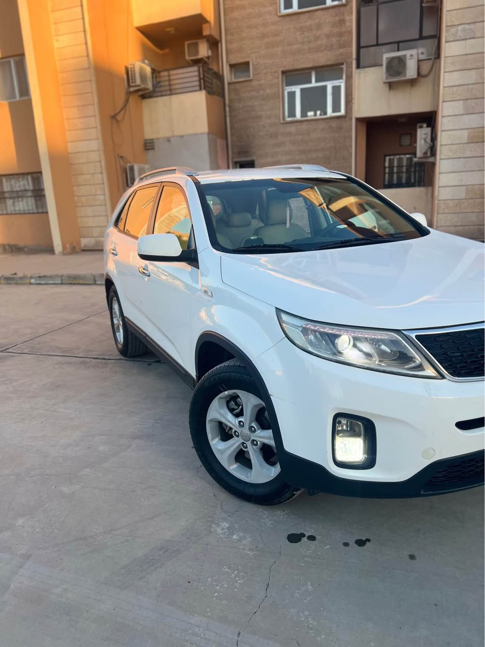 السلام عليكم ورحمة الله وبركاته 
للبيع فقط 
-سورنتو خليجي 2013 
-محرك 4سلندر 2400مفتوح راجع ستندر كير مكفول
-7راكب 
-بردات خلفية بلادي
-3قطع تبريد منفصل
-بيها قطعتين صبغ والسونر مرفق مع الصور
-حدادية صدر امامي خلفي جديد
-تايرات قبل 6اشهر شادهن نضيفات 
-شاشة وكامرة
-ماشية169الف كيلو متر 
-سيارة نضيفه وجاهزة  
-السعر 160
-العنوان بغداد العامرية مجمع الموارد المائية مقابيل نادي الفروسية
-للاستفسار ***********او ***********بيهن واتساب شراي اتصل وبيك خير وادلل تحياتي للجميع بغداد, العراق
