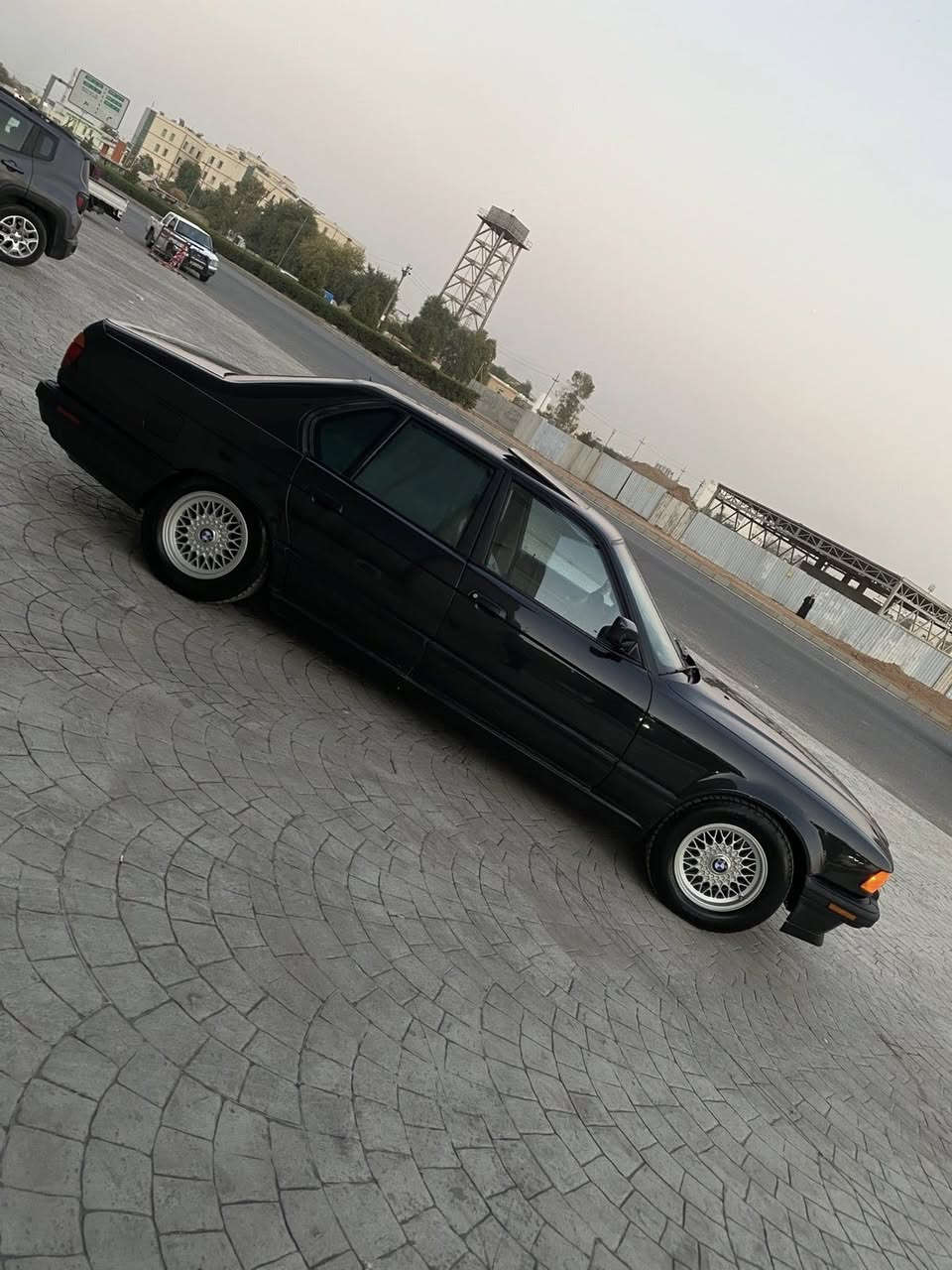 740 بيلاد
فول فول 
1992 
كلشي بشرط كلشي 
وة سيارة فول فول برمجة 
يعني القوة ماشاءالله 
سقف فتحة 
5بردات 
تلفون 
سيدي بوكس 
كشنات ورة وة كدام كهرباي 
كليشي جاهز كل شي ماشاءالله  
رايدها ٨٣بيها مجال بةصيط 
5وراق غرامة اكوو عليها ارجعلك بعد معاملاء
بةس الي موو شراي  امانة لا تعب نفسك وة لا تعبني هم 
سيارة ما جان احلا من صورة لا تاغذا
رقم واتساب***********

سلاو هاوریێان  
Bmw740 
1992
فول فول  
سلایت ٥پەردە 
تەلەفۆن 
سیدی بۆکس 
٤جام کارەبای 
تەبرید  کوشین جلد 
کوشین پیشو پشتی کارە بای  هەموی ئیش دەکات 
 سبوغ عام بۆ جوانی  
سەێارە کە لە قوەتی خۆی زۆر بێزارە 
٥ وەرەقەش غەرامەی لە سەر  دوای  مامەلە دەی  گەرین مەوە  سعری٨٣ کەمیک مامەلە

***********شوین هەولیر
