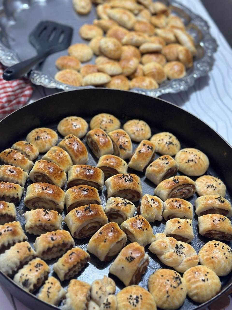 🌙✨ كليجه العيد وصلت ✨🌙 حتى يكتمل طعم العيد لازم كليجه
نوفر لكمً كليجه بيتيه بطعم لذيذ ورائحه تذكرك💛🍪 بايام زمان 
محشيه تمر ولقم وسمسم ومبروش 
احجز طلبك قبل الزحمه 
توجد خدمه توصيل داخل الديوانيه
@إشارة ديوانية, القادسية


**إذا كنت صاحب هذا الإعلان وتريد حذفه لأي سبب، رجاءا أرسل رسالة إلى الدعم الفني**