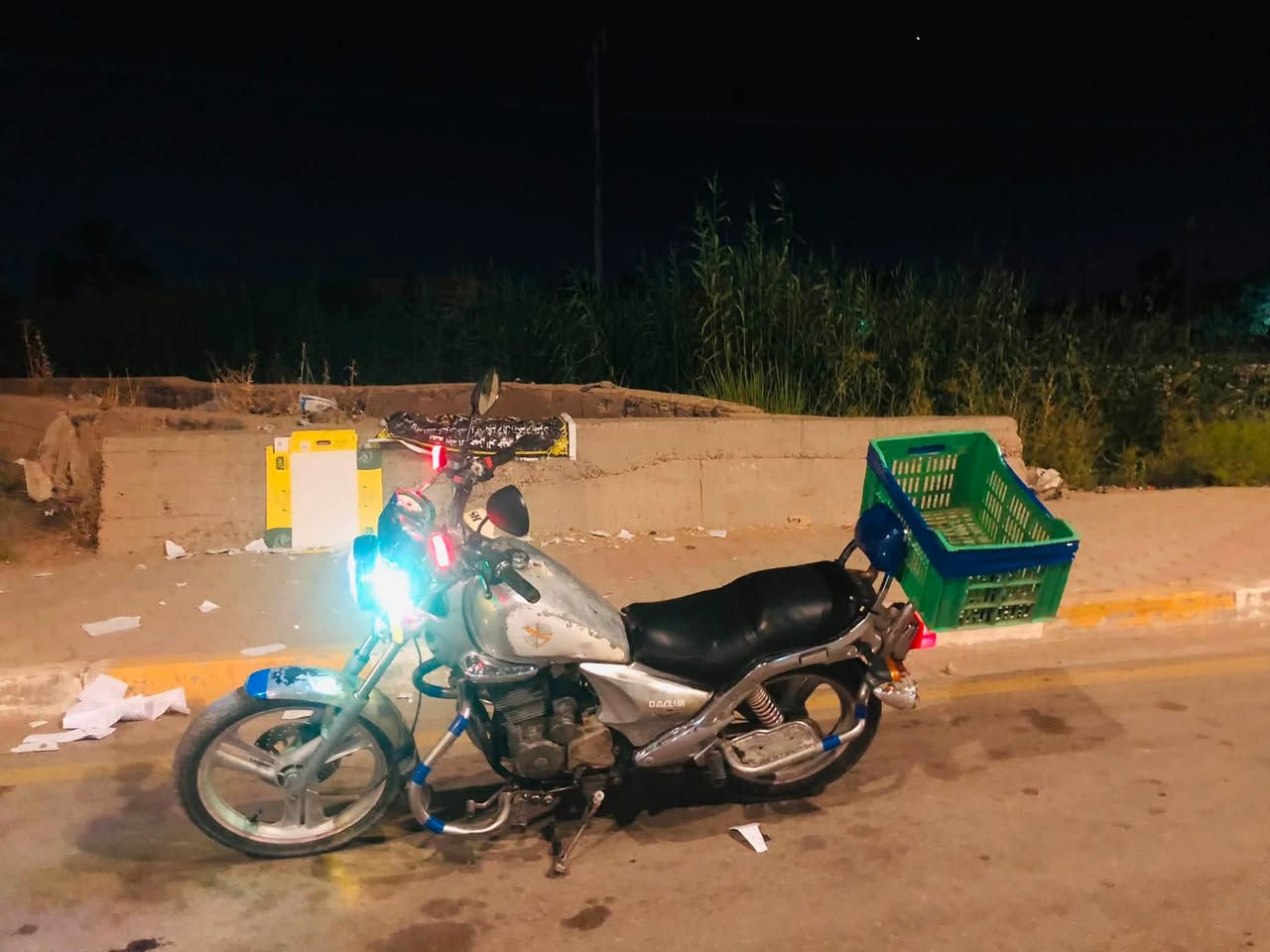 السلام عليكم موطور دايلم للبيع كلشي شغال اشاير ًًًًً.   لايت.  بك لايت كلشي شغال مكينه ناعمه لاستفسار عل رقم ‭***********‬
