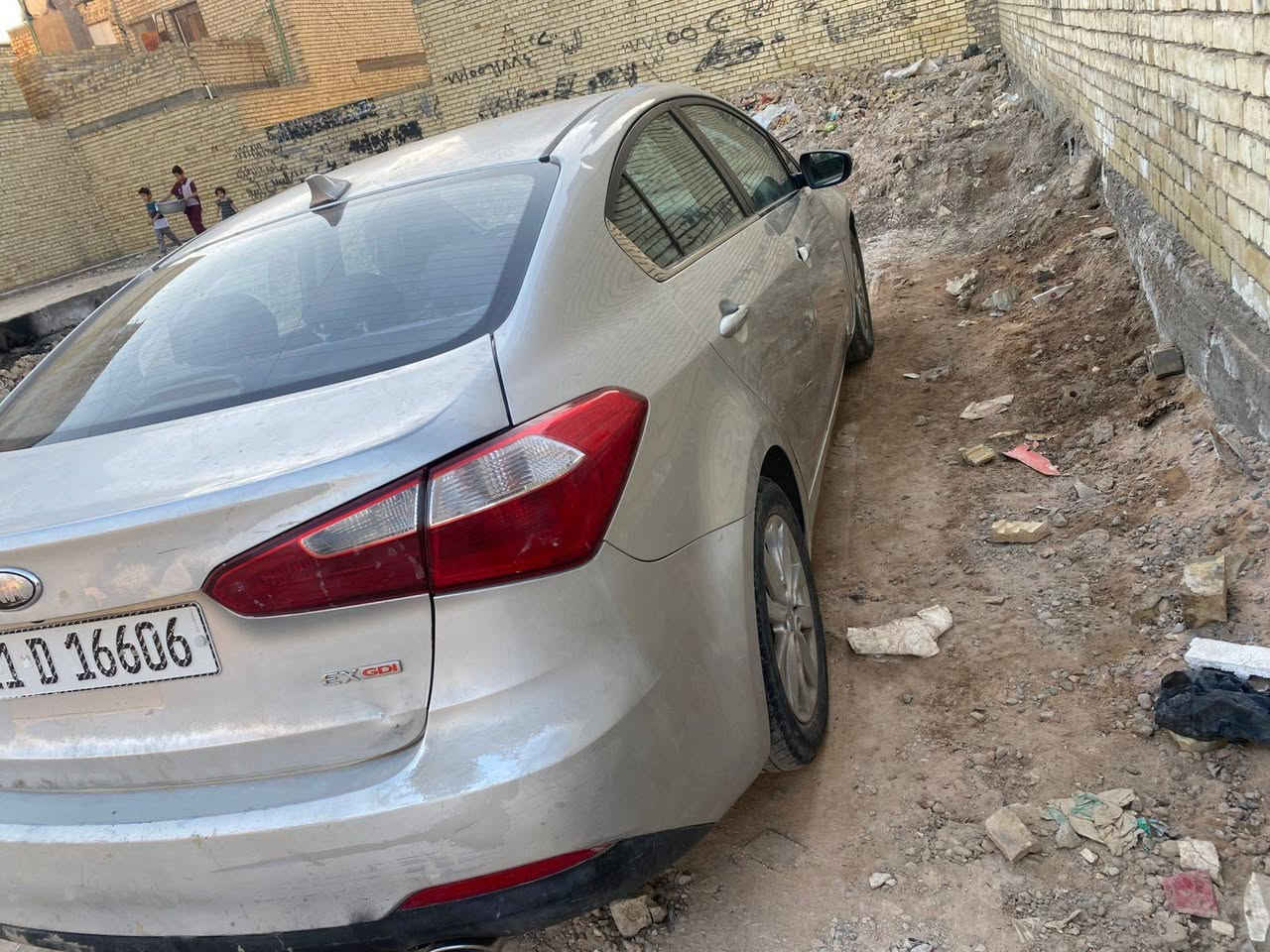 السلام عليكم
فورتي ٢٠١٤ بغداد جاهزه من كلشي تحويل ثاني يوم رقم بغداد  ليبل واحد كلها السياره بيها اماكن صبغ  وسونار موجود 
تحكم استرين جهتين مكينه لا تبخير ولا تنقيص شرط كير مكفول  سياره جاهزه بدون نقص  مكاني بغداد ***********
