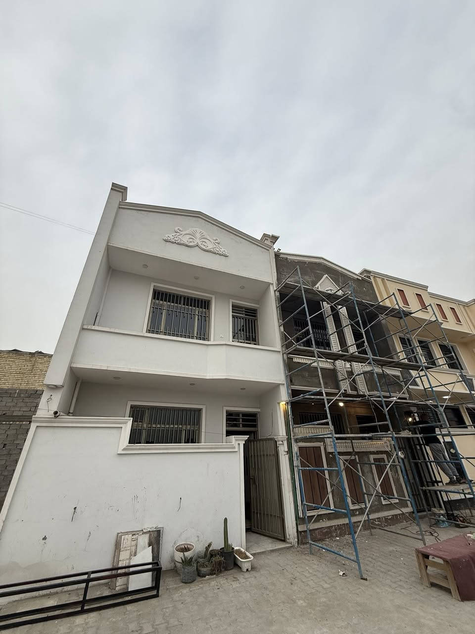 بيت للبيع 🏠
حي العدل – زراعي
خلف محطة اللؤلؤة
قريب شارع الربيع
50 متر – طابقين
سند 25 – إقرار محكمة 
💰 105 مليون
📞 ***********
