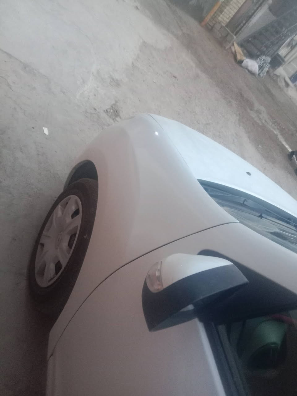 رينو صنبل مو ديل 2017 سياره جديده مكاني بغداد بدوم صبغ  ***********
