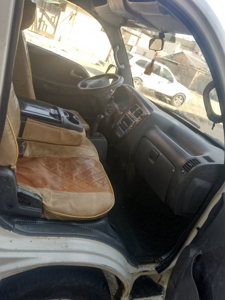 سلام عليكم كيا بنكو موديل 2016رقم ميسان بسمي رقم إنكليزي سنويه 30السياره مبدل قماره بيها شاصي مكفول رقم شاصي ومكينه محور بم ونوزل كرنفال جاهزه مكينه وكير وحداديه وتبريد مكاني بصره السعر 90وبيها مجال لاتصال ***********
