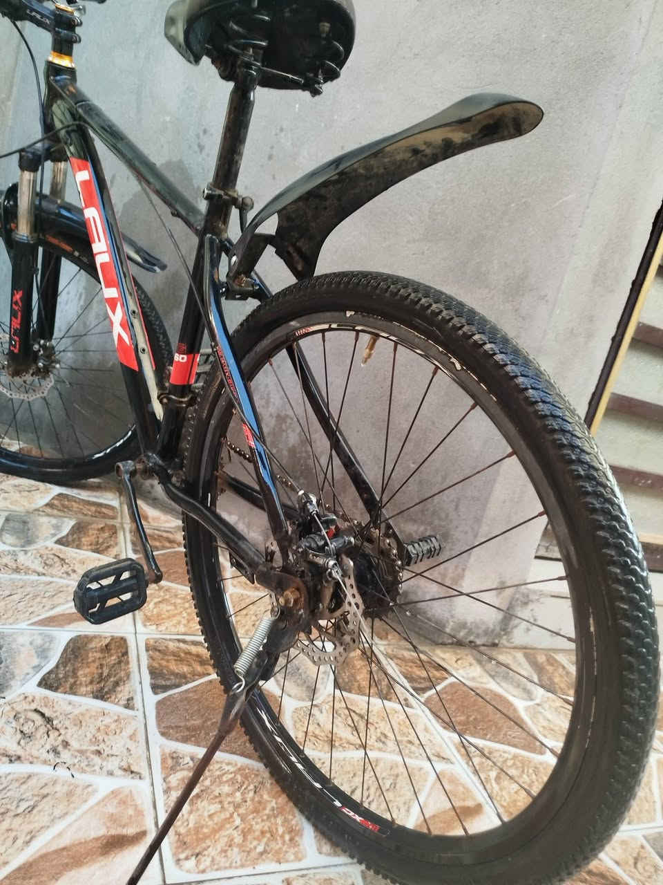 بايسكل رياضي للبيع مكان ديوانيه السعر 60 وبي مجال الاستفسار الاتصال *********** او الخاص مفتوح
