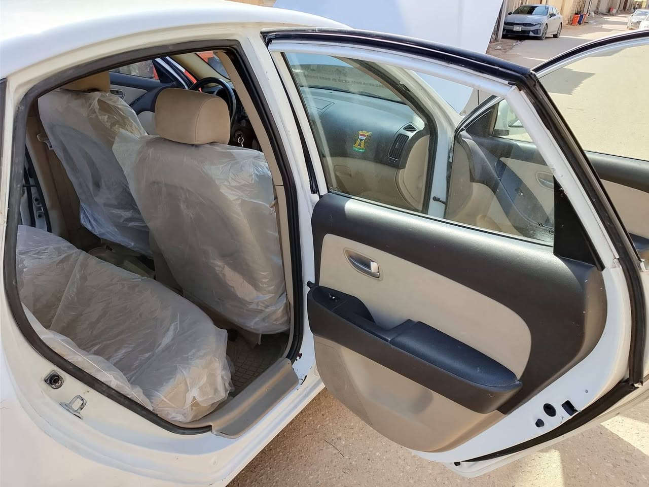 السلام عليكم سياره فول مواصفات ماعده تنته لنتره للبيع صابونه ادوات البصره رقم نكليزي تتفئه تبريد كلشي شغال سياره بل كارتون 1600مديل2009عنوان البصره ابو الخصيب السعر 42وبيه مجال تصال ***********
