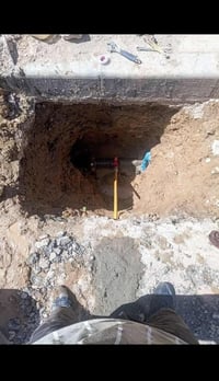 اسلام عليكم حفر ابيات ماء وتركيب صونده تصليح تسريب لماء حفر شارع منهول...