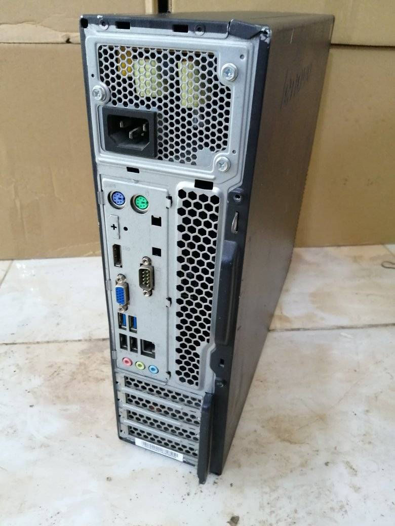 تحية طيبة 
كيس سستم lenovo جيل رابع
المواصفات
المعالج
 core i3 4130 3.40 ghz
الرامات 16 گيگا ddr3
الهارد 500 گيگا
منصب ويندوز 10 برو ونظيف
السعر 75 الف
.


**إذا كنت صاحب هذا الإعلان وتريد حذفه لأي سبب، رجاءا أرسل رسالة إلى الدعم الفني**