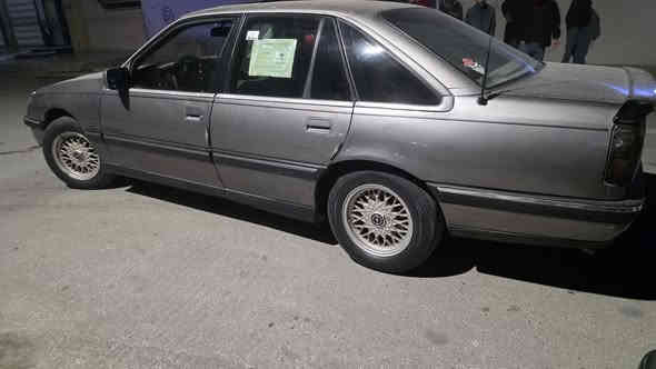 سيناتور للبيع موديل ١٩٩١ حجم ٢٦ سياره جهاز بسمي رقم مسطره كابون بيه سعر ٤٠ ورقه بيه مجال بسيط استفسار اتصل على الرقم ***********
