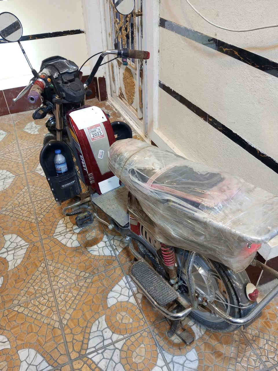 موطور شحن جديد مكان الحبانيه خمس بطاريات اتصل *********** او خاص كلشي شغال تايرات جديده جديد جديد علا ايدي سعره 400 قفل
