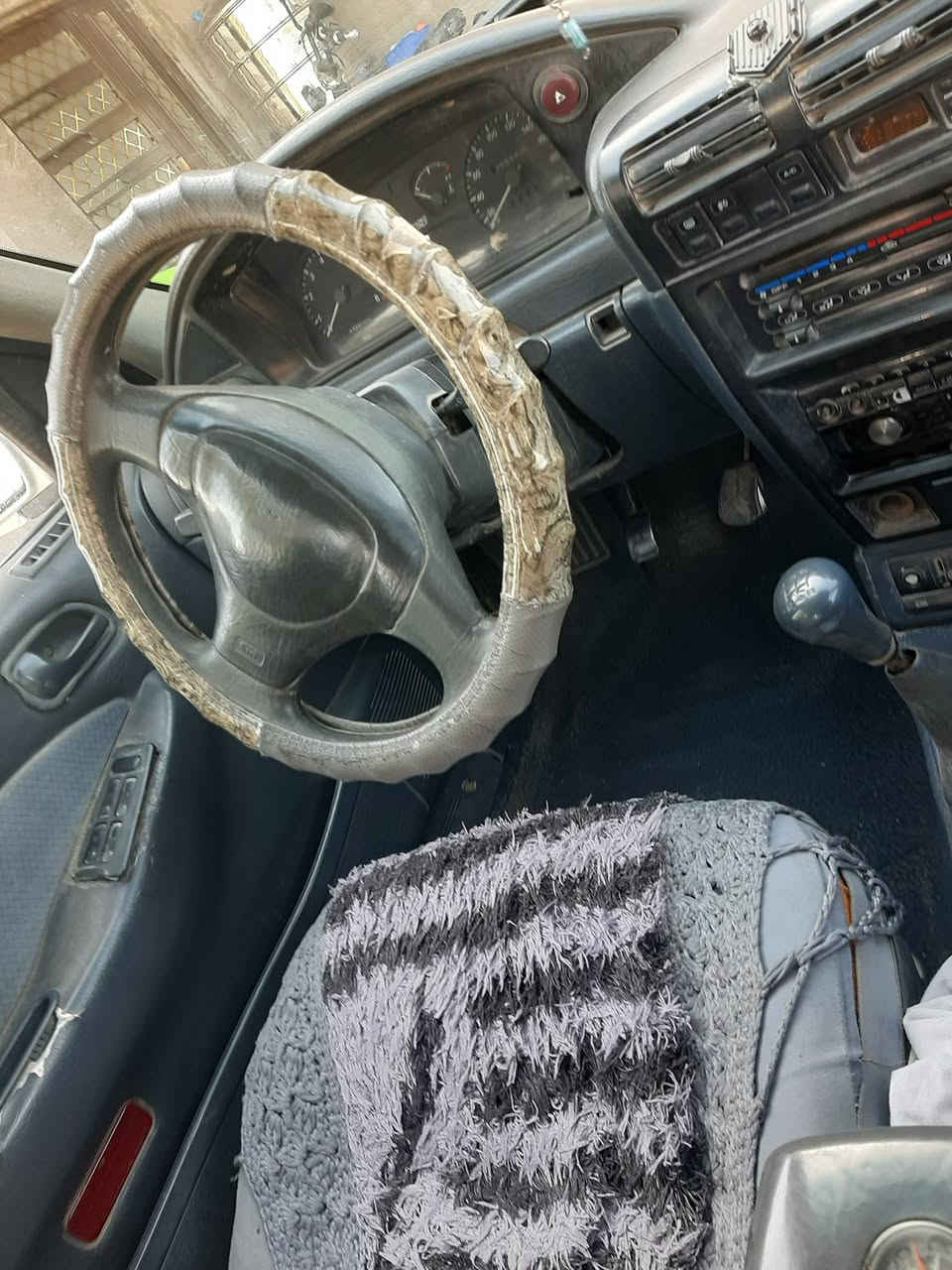 للبيع كيه سيفيه
كير (عادي)
محرك (مكفول)
تحويل بشرط 
كهربائيات شغاله 
تخم تاير جديد 
رقم (بغداد)خصوصي 
مكان السياره / الدوره هور رجب السعر/30
استفسار 
الرقم /***********
ا
