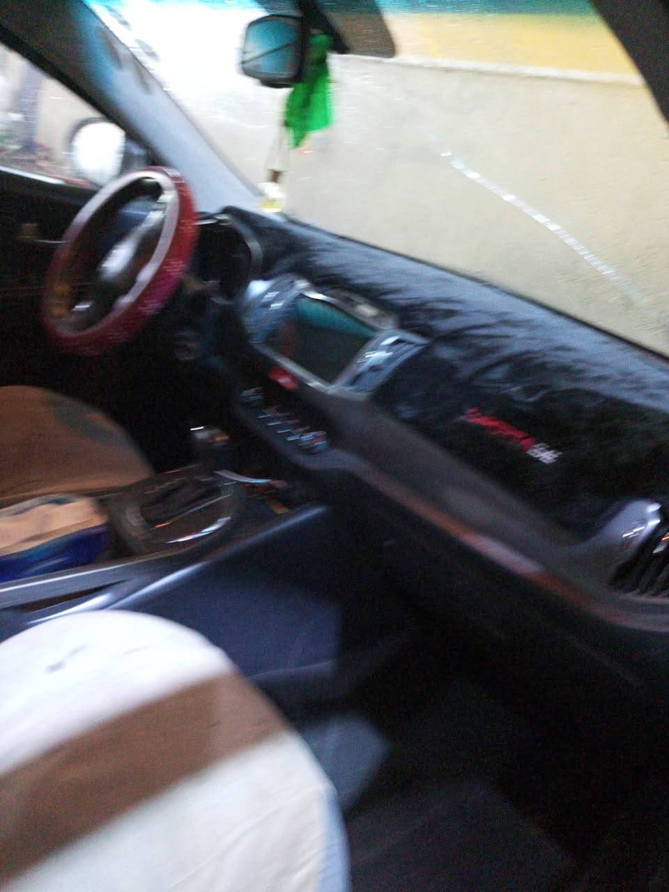 سلام عليكم للبيع سبورتج موديل ١١ رقم اربيل بسمي مرفق السونار مع الصور صبغ فقط بدون حادث كير محرك كفالة تخم تاير جديد العنوان واسط النعمانيه 
*********** السعر 112 بيها مجال قليل
