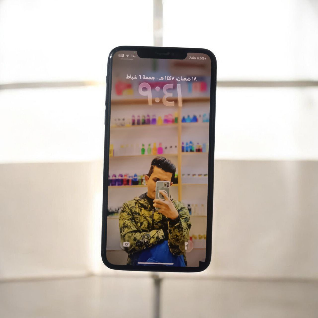 iPhone 11 Pro Max للبيع  بطاريه ٩٠ كلشي مابدل بي بلادي جهاز كله شغال مابي اي خلل ذاكره ٢٥٦ بلادي على وضع الشركه بس شخوط كلش بسيطه بالشاصي مامبينه تجي تفحص وتقتنع يلا تاخذه مكاني حله سعره ٣٧٥ رقمي ***********
