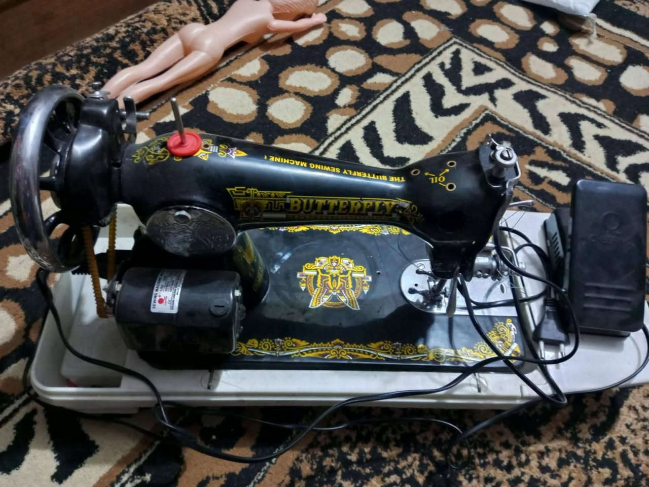 السلام عليكم من رخصه الأدمن
مكينه خياطه فراشه مع الجنطه للبيع
السعر60
***********
