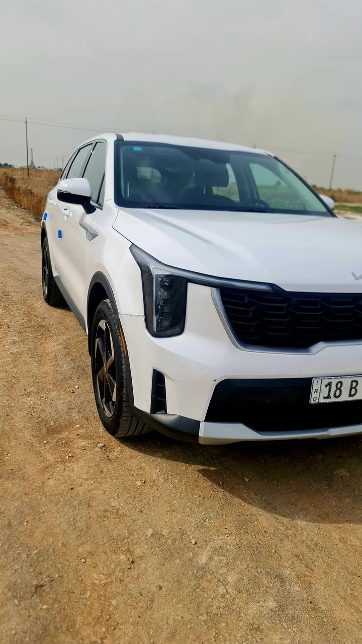 السلام عليكم
سورنتو امريكي مكفوله من الصبغ 

موديل ٢٤ 
ماشيه ٢٠ 
مواصفاته
كامره 
توقف ذكي 
تشغل عن بعد
سايد بريك دكمه 
٧ راكب 
مكينه ٢٥٠٠ 
تحكمات فول
سعره ٢٥٠ وبيه 
مجال 
السياره كتاب شهداء بعد سنه تصير حره 
بابل المسيب 
***********
