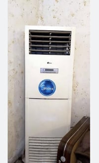 سبلت 3طن. وسبلت تعليق طن ونص السعر 250 الف التواصل ع الرقم 07704323209