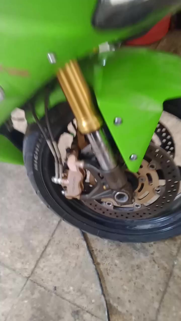 كاوسكي للبيع 2004 بدون اوراق مكينه هستوني كاص كرنكه يم شاكرين بس بيه دخانه ابيع عله وضعهه كهربائياته شغاله مكاني ديوانيه فلكه حي العصري سعره ب19وبيه مجال قليل مو شراي لا تعبني اخيك ما يعجبك سعر اعبر منشور بدون ما تكسر بلسعر ***********
