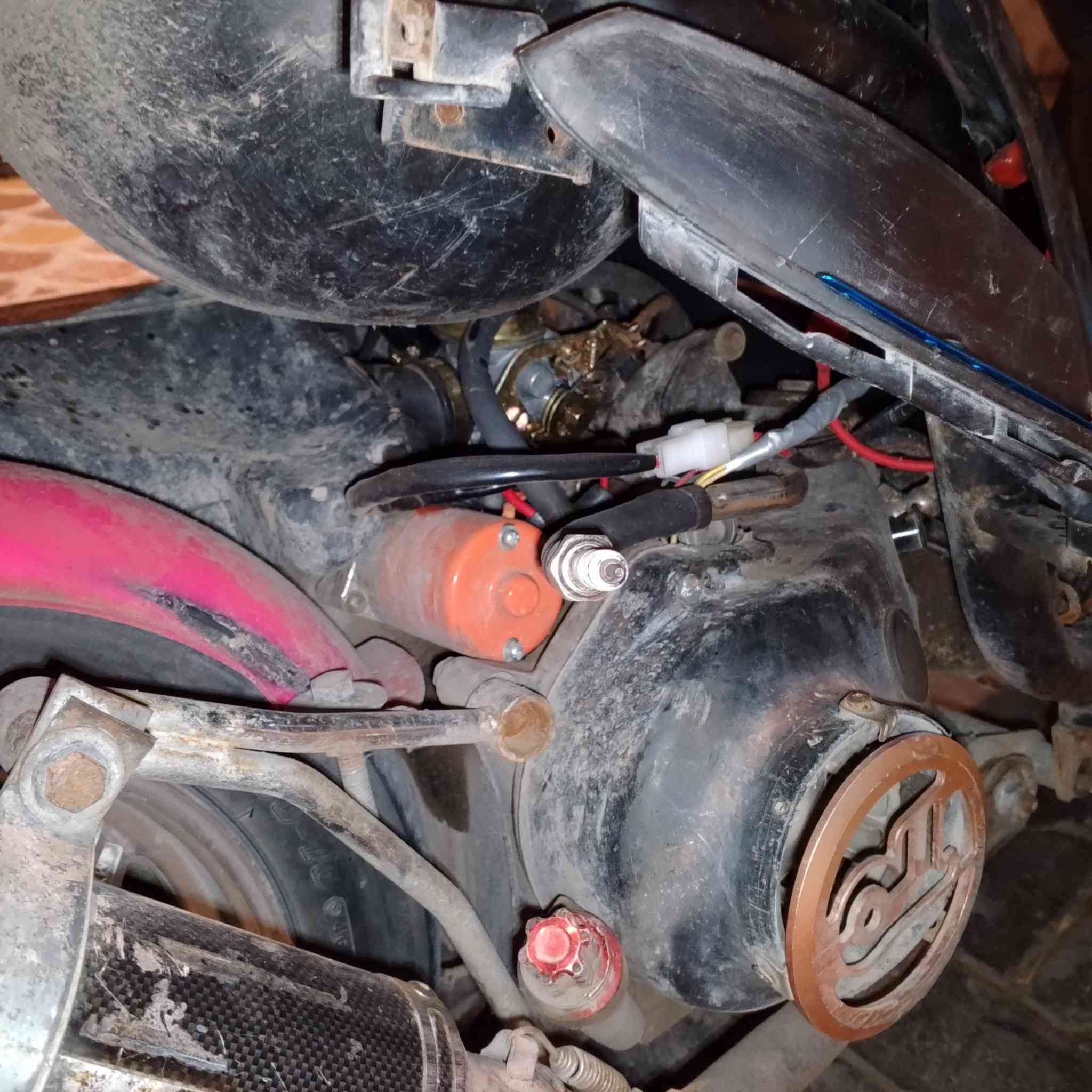 سلام عليكم ماكس عدلة البيع مزودة درجة حلوا مكينة مفتوحة بوشة49درجة نكرا سلف شلعا ومعدل شرط طيك درجة لا تبخير ولا تنقيص وشغل هندر وسلف مكني عشار طويسة وهاذة رقمي ***********
