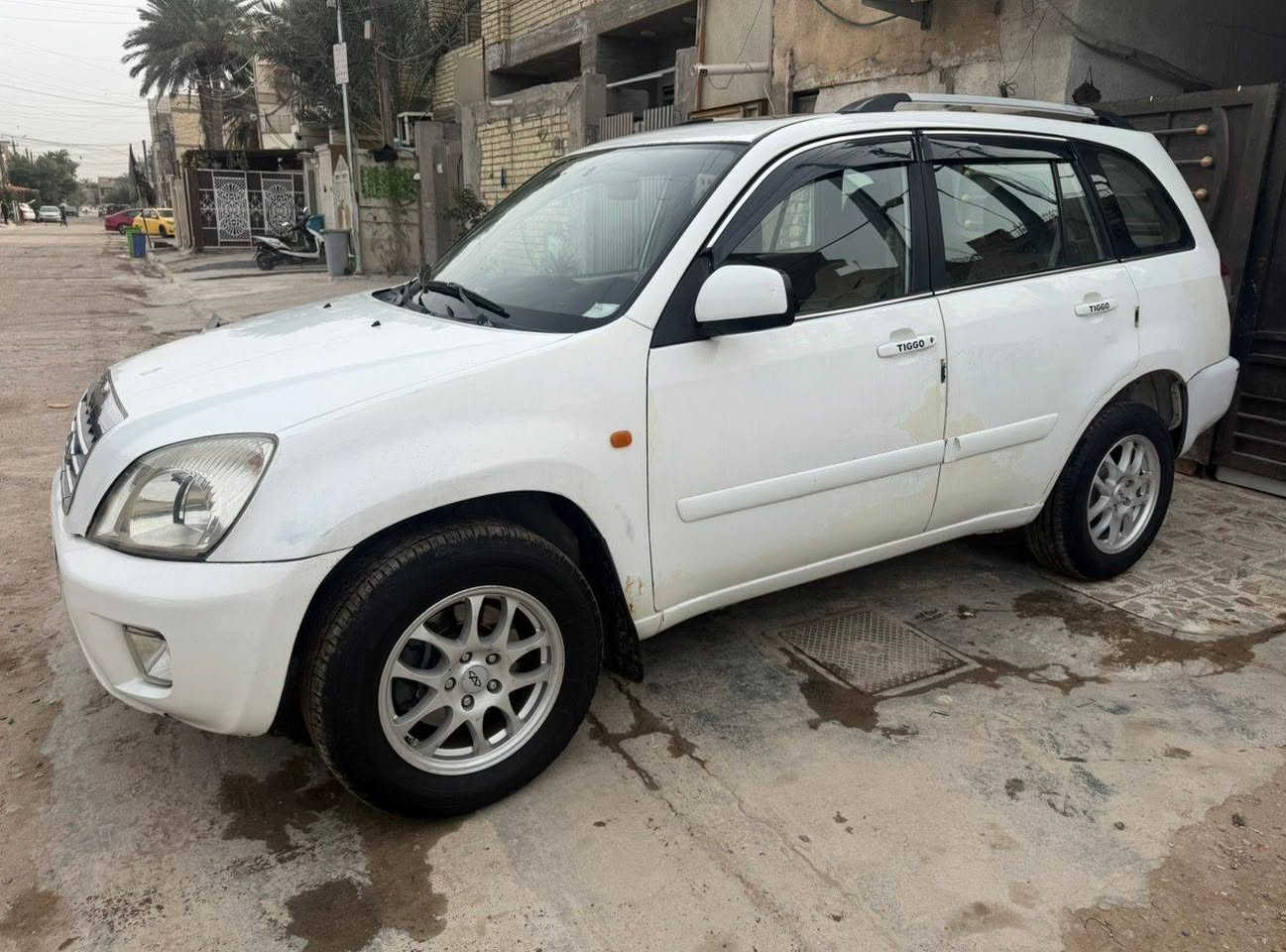 شيري تيكو 2012 كير ميكانيك
السياره بسمي تحويل مباشر بيها قطع كلير 
معروفه مواصفاتها كشن تدفئه فتحه كشن جلد 
السعر 55 
مكانها بغداد 
***********
