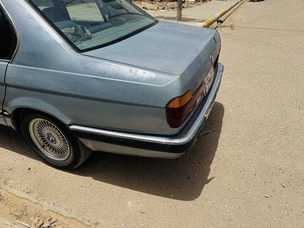 بي ام 730 موديل 91 مكفولة عامة
كهربائيات كلها شغالة 

رقم بغداد سنوية لل31 بسمي مشروع وطني 

مكانها السماوة مركز المدينة 

تبريد شغال 

نقص دعامية خلفية وبيها خمدة من تطي بانزين اعتقد عطل بالايرفلو
السعر 42 بيها مجال حك الجية 
*********** ومتواجد عالفيس كذالك
