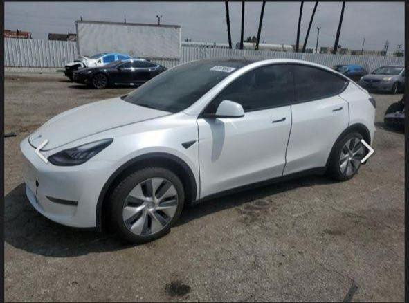 تيسلا Y
موديل 2023  DULL MOTOR 
لونك رينج 
رقم بغداد 
اون لاين 
تحديث 2026 
دبل شاشة 
صبغ جاملغ خلفي و شوية من الباب 
بدون ايرباك حادثها خلفي 
وياها شاحنة 32 امبير
و كارتين تشغيل 
بيها حساب شركة 
السيارة مميزة
ماشية 70 
21000 $ وبيها مجال قليل
للاستفسار 
***********
