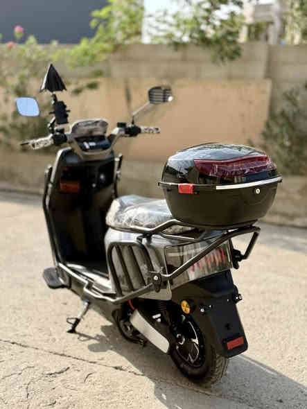 مأطور شحن SAW
1- الملف 2500 W
2- لايت زينون عالي ناصي 
3- دبل إشاره 
4- نضام R بك 
5- 3 سرعات السرعه الحقيقه 80 
شراي اتصل ***********
