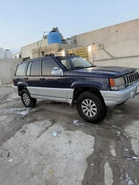 جيب شيروكي • رقم كربلاء • بصره الزبير