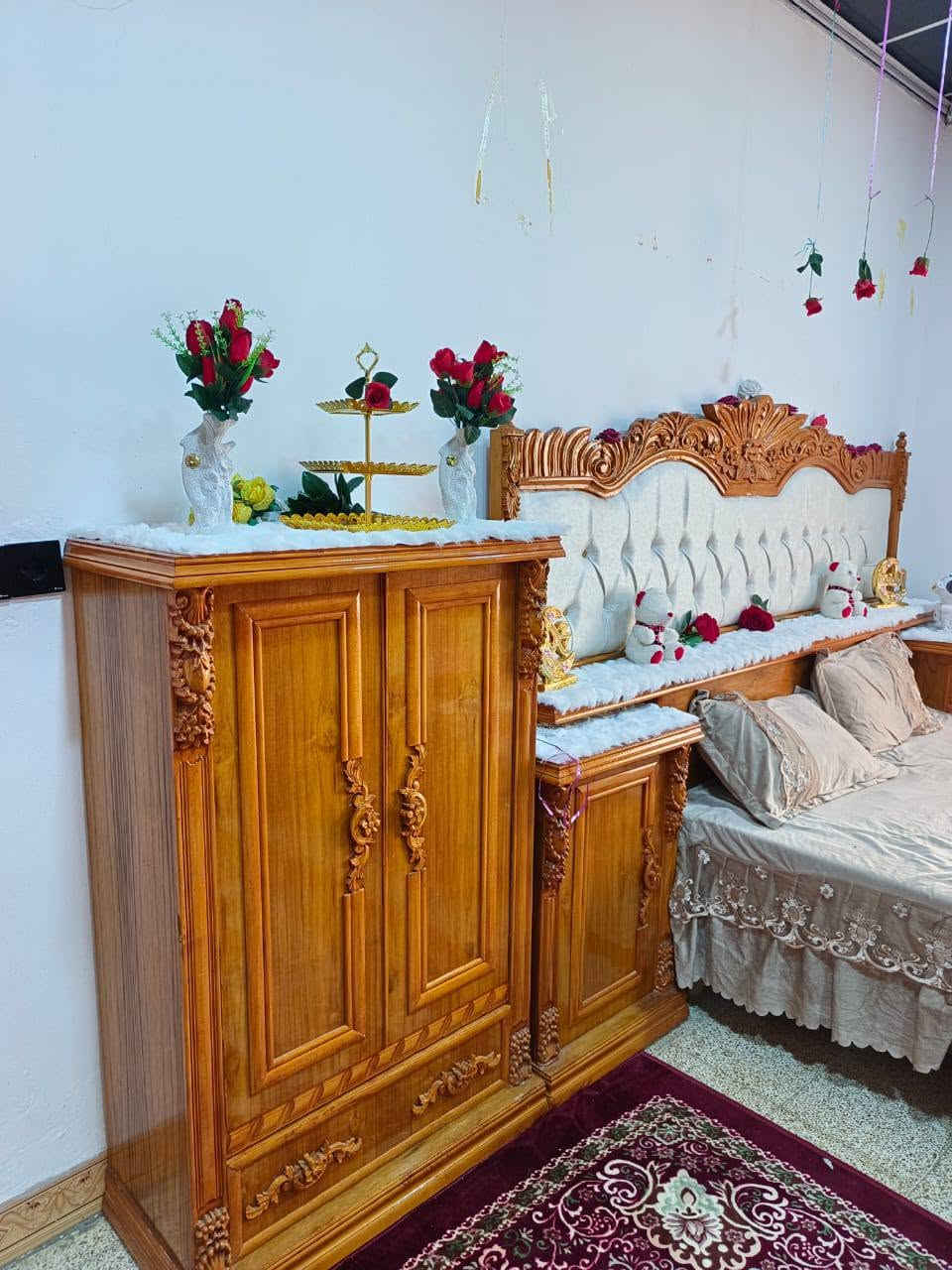 السلام عليكم غرفه للبيع
زان مصري
داخل وخارج 5ملم 
نضيفه حيل اخو الجديد 
مستعلمه تقريبن 6اشهر
السعر مليون و850 وبيها مجال
 الاتصال ***********

