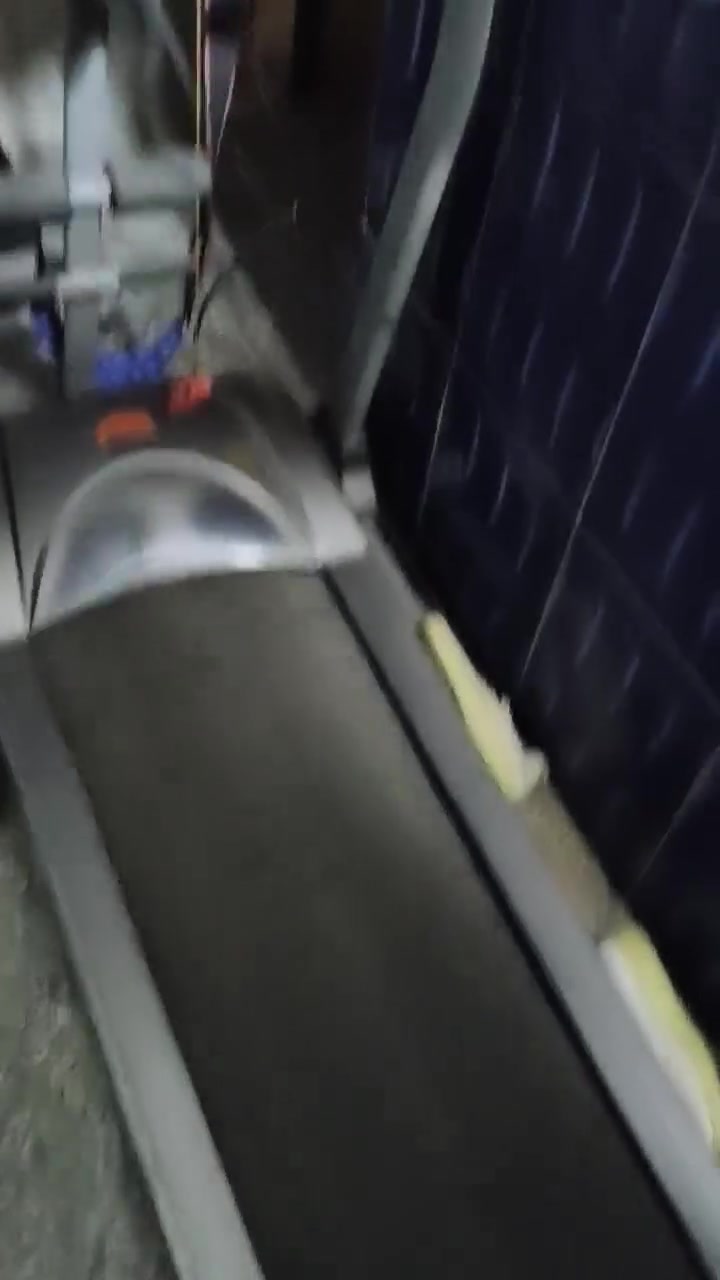 جهاز جري جبلي وزن ١٥٠.  بيه رجاج للشحوم بيه قرص طحن خواصر. بيه. شناو البطن  بيه قياس معدل ضربات لقلب بيه يوبي إس   بيه حساس.  حمايه. بيه  عداد للمسافه  عنوان بغداد جديده. سعر ٢٢٠ بيه  مجال بسيط.


**إذا كنت صاحب هذا الإعلان وتريد حذفه لأي سبب، رجاءا أرسل رسالة إلى الدعم الفني**