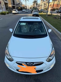 اكسنت • ٢٠١٣ • فتحه سقف