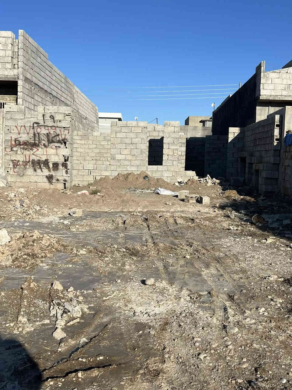 عند هاد هيكل للبيع زراعي مساحت 180وجيه 8
موقع يم حديقة يلدز الي يريد يخابر على هاد رقم ***********
