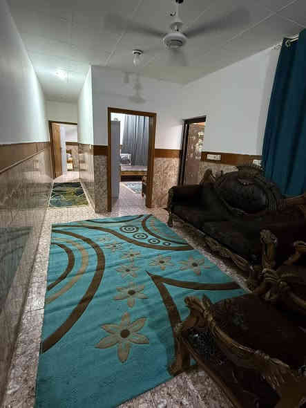 متوفر سكن طالبات البياع شارع ١٧ اول بلوك مقابل كلية العلوم الطبية ابن سينا تبعد عن المستنصرية مشي ٥ دقائق وعن الفراهيدي ١٠ دقائق  
للتواصل والحجز 
***********
او تلكرام معرف 
@XRXRX
