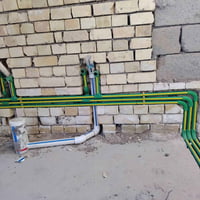 اكمال فله مساحه ٤٠٠ متر في منطقه حي الجهاد المكاسب تحتوي على اربع مجام...