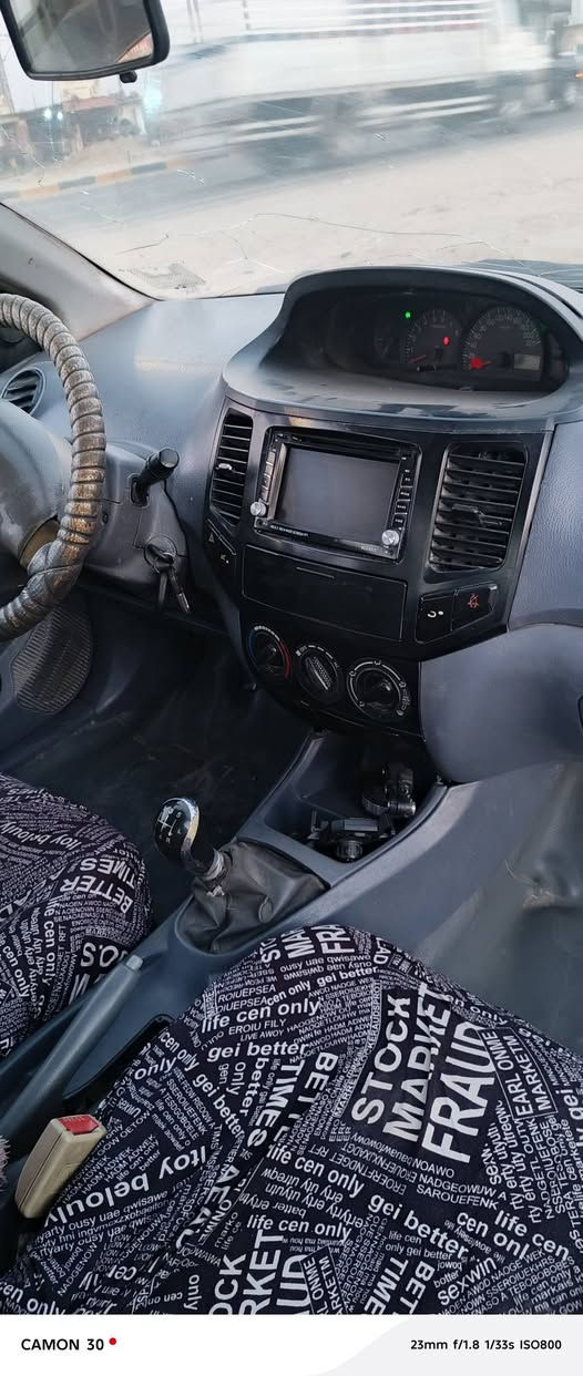 جيلي ام كي 12 سنوية انكليزي ل27 محرك كورلا 1600 جديد السيارة بلادية كهربائيات بلادية فول تحكم مري تحكم جام عن بعد تبريد شغل عوزة قايش السيارة جاهزة 
مكان السيارة حلة قرب جامعة بابل السعر 22 وبيها مجال 
متواجد فيس ماسنجر وتساب ***********

