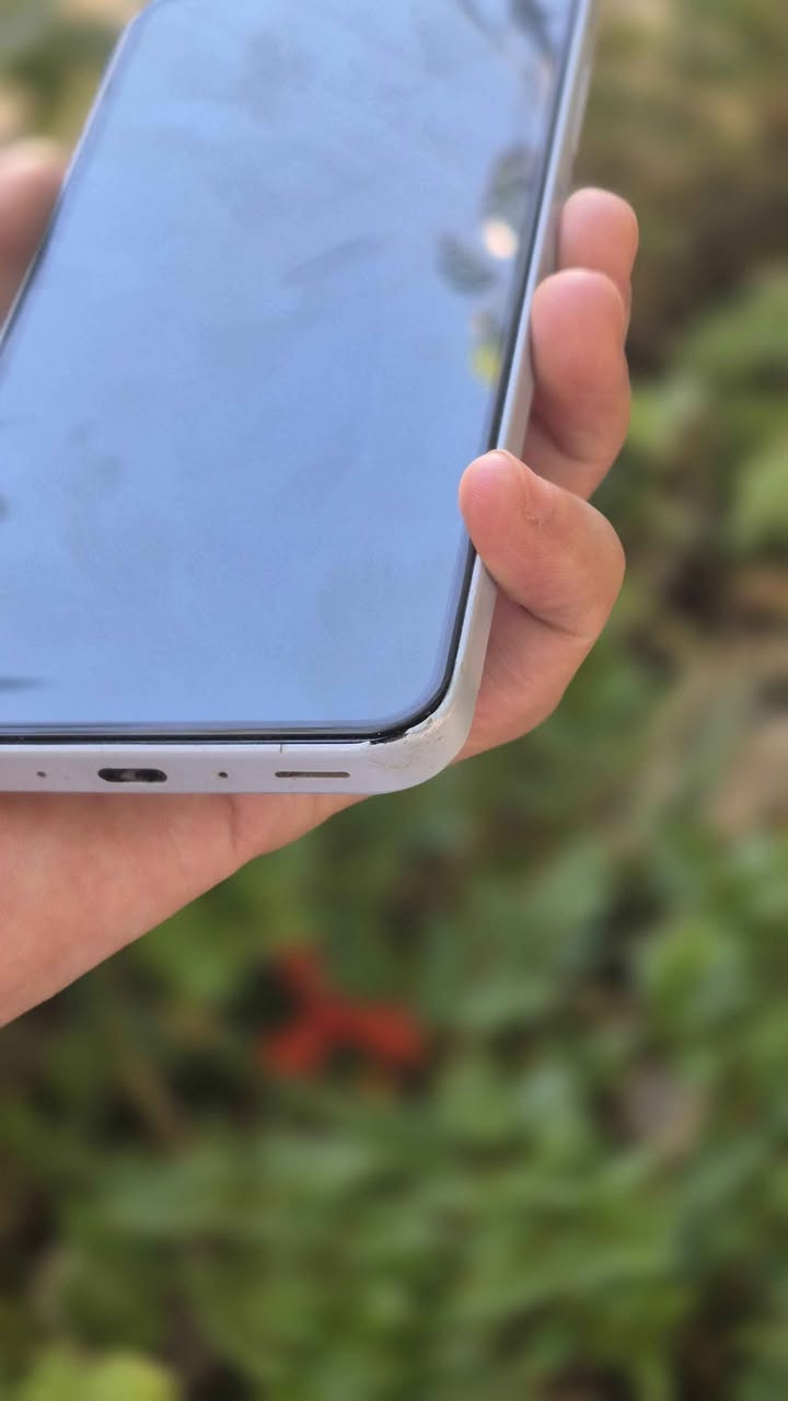 السلام عليكم  SAMSUNG A35 
ذاكرة 128
رام 8
ما مفتوح مجرد ضرر بالشاصي بسيط طالع بالصور 
مكاني محمودية اللطيفية 

السعر 285
واتساب
*********** بغداد, العراق

