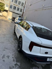 ا السلام عليكم للبيع كيا K4 خليجية رقم بغداد ماشيه 4 الف مصفات معروفه ...