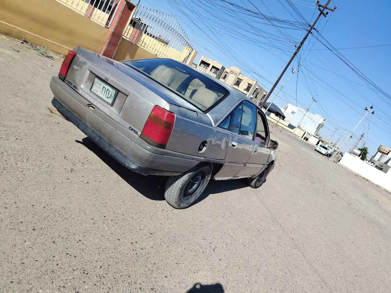 السلام عليكم سياره اوميكا موديل ٨٨ محرك معمر جديد رايمن محور كابريته كورلا حيل اقتصاديه كير محرك شرط رقم نينوى كمرك مدفوع وكاله عامه من الشرعي باركود  السعر 14 وبيها مجال قليل لل شراي ***********
