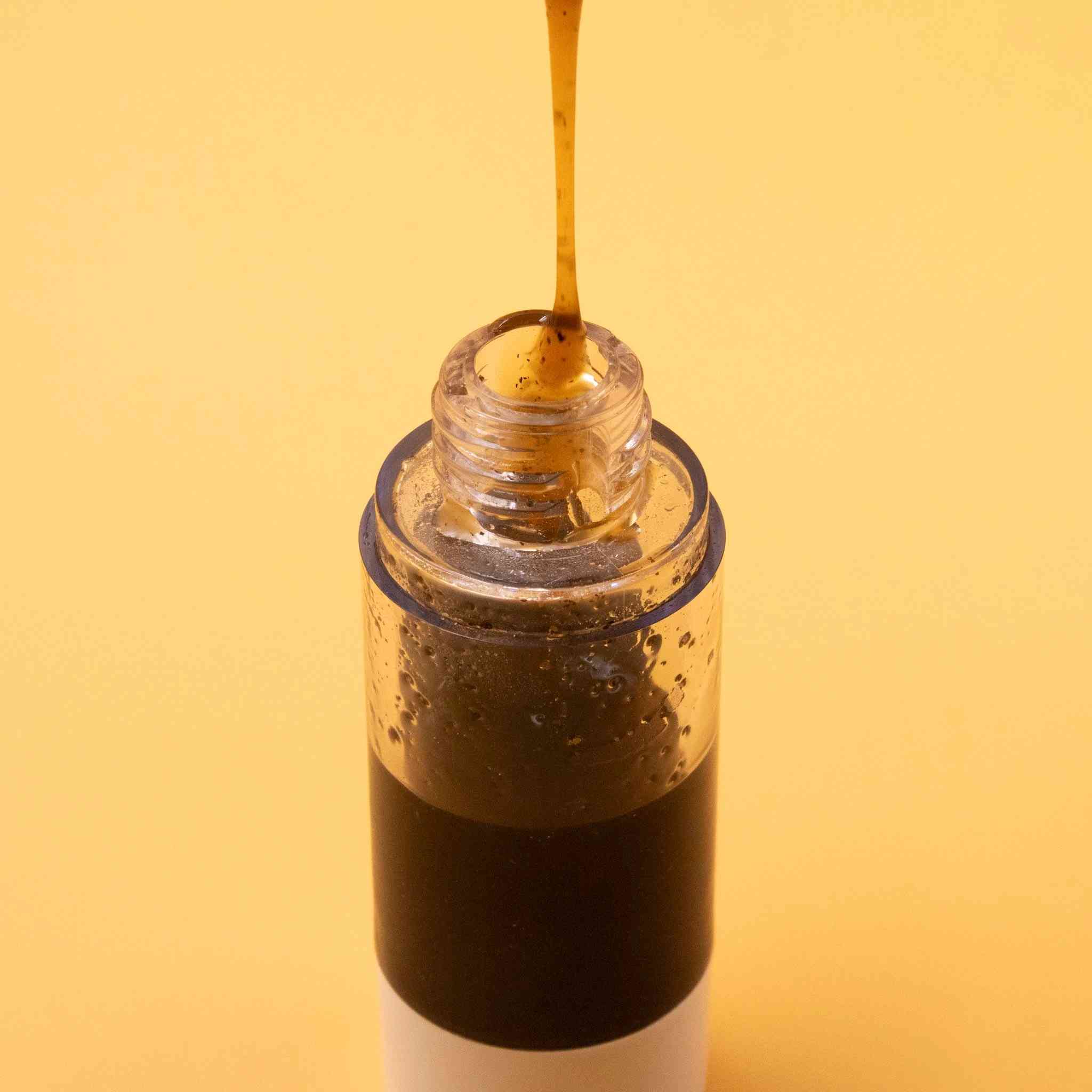 يلا نرجع نشرح على بكج بديل الليزر😊 هو عبارة عن خلطة زيوت تقلل من نمو الشعر وبالاستمرارية راح ينتهي الشعر تماما أكيد سامعين ب(زيت السعد وزيت النمل مع إضافاتنا الخاصة) وتجي وي الزيت عشبة الحلتيت الجويفة💞 بعد إزالة الشعر (وشرط من الجذر) نخلي الزيت على البشرة ونبلش ندلك نفرك بالجويفة دقايق بسيطة ونتركه🫠 مرة باليوم لمدة ٣ أيام بعد كل إزالة شعر 🪐


**إذا كنت صاحب هذا الإعلان وتريد حذفه لأي سبب، رجاءا أرسل رسالة إلى الدعم الفني**