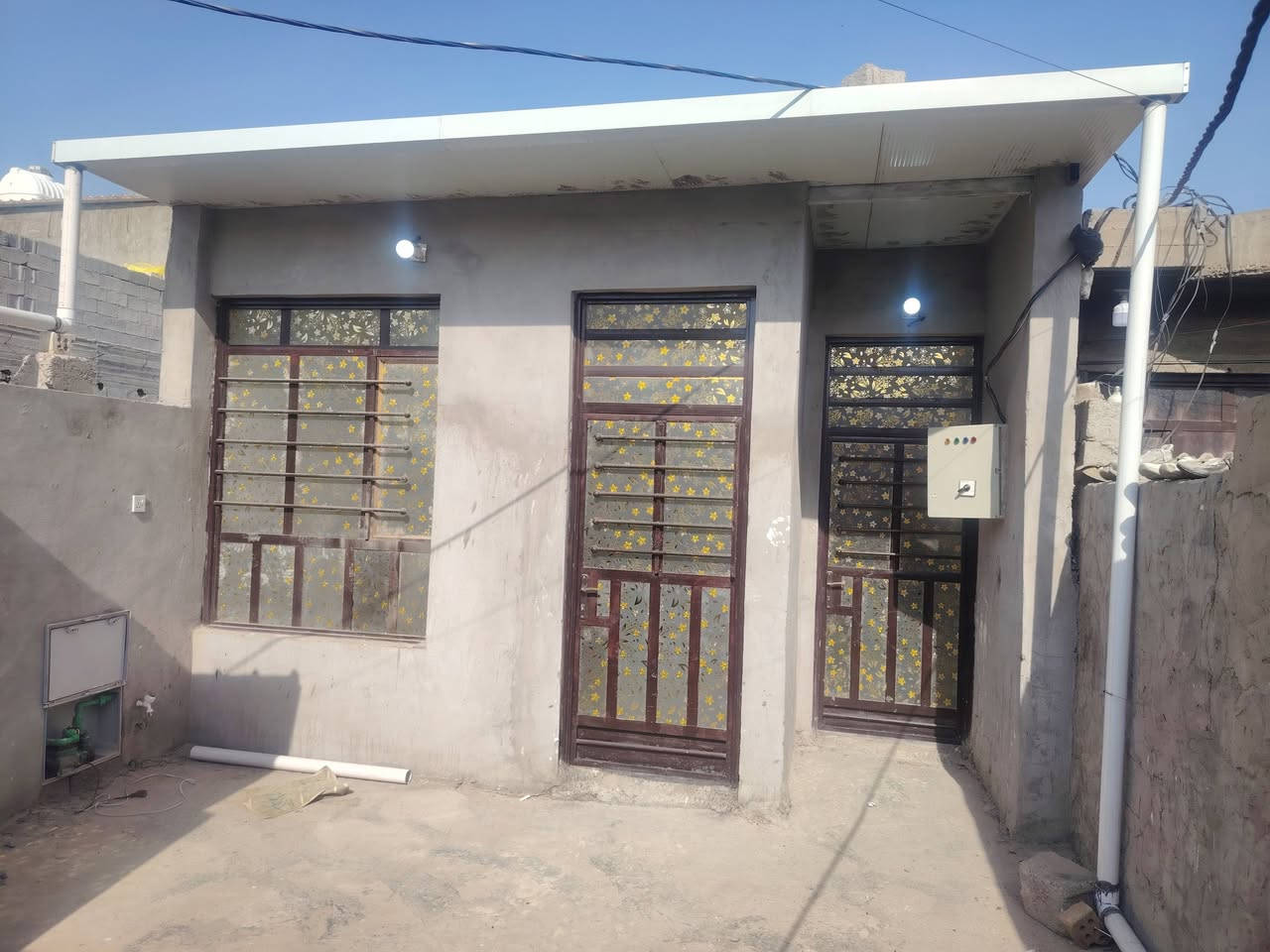 بيت للبيع مساحة 115 واجها 5 امتار و النزال 23 الموقع حي جابر النصاري قرب الفلكة  للتواصل واتساب او الستفسار( ***********)
