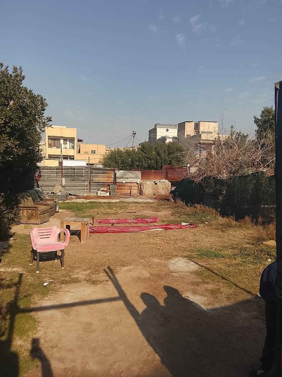 بيت للبيع المساحه 154متر الوليد المربع الأول قريب حسينيه ذو الفقار  +تشجير 150مترالبيت يحتوي على ثلاث طوابق 8غرف نوم +ثلاث صالات+أستقبال+مطبخ +4حمامات+كراج
للأستفسار ***********
