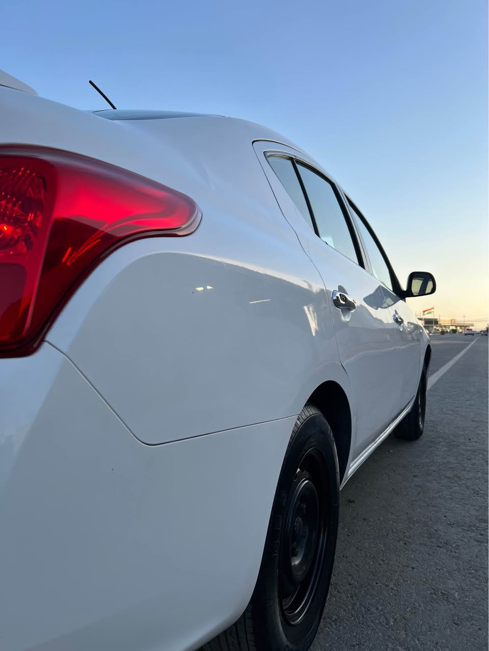 نیسان لاکشمیبای ٢٠١٩ خەلیجی سفری هەولێرە
مواسفات
بار بیلاد
ڤۆلیۆم
بلاجکتۆر
بلوتوز
حساس
سەیارەکە بێ بۆیاغە ٢ جێ ساردی هەیە
سەیارەکە زۆر جوان ماوەتەوە
١٤٨ هەزار رۆیە
گێر و مەکینە بە شەرت
نرخ ١٠٣$ وەرەقە مەجالەکی کەم
ناونیشان هەولێر
ژ.م *********** أربيل, العراق
