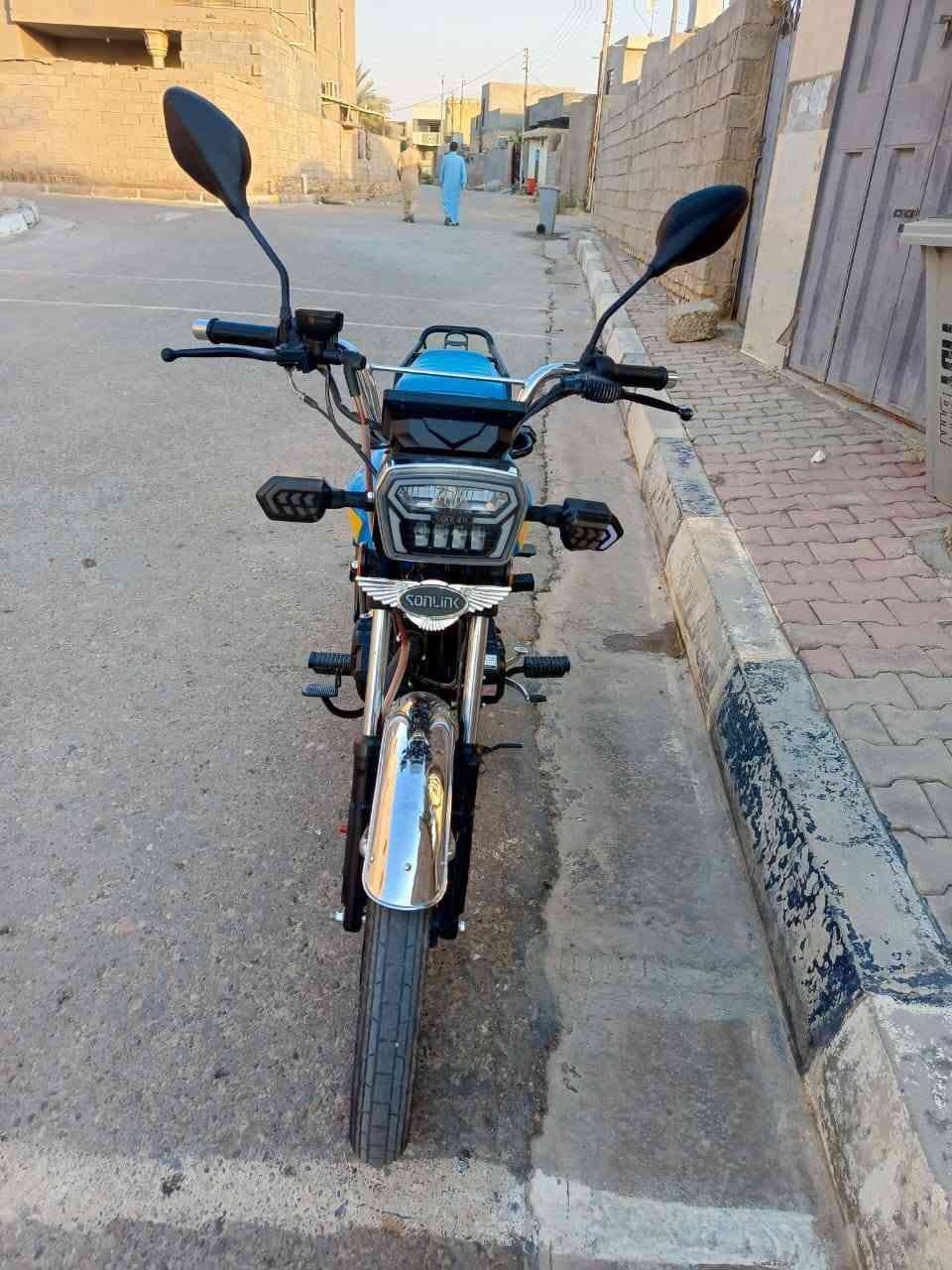 سلام عليكم دراجة للبيع بعدهي جديدة مكاني خالديه ابو فليس تواصل ***********
