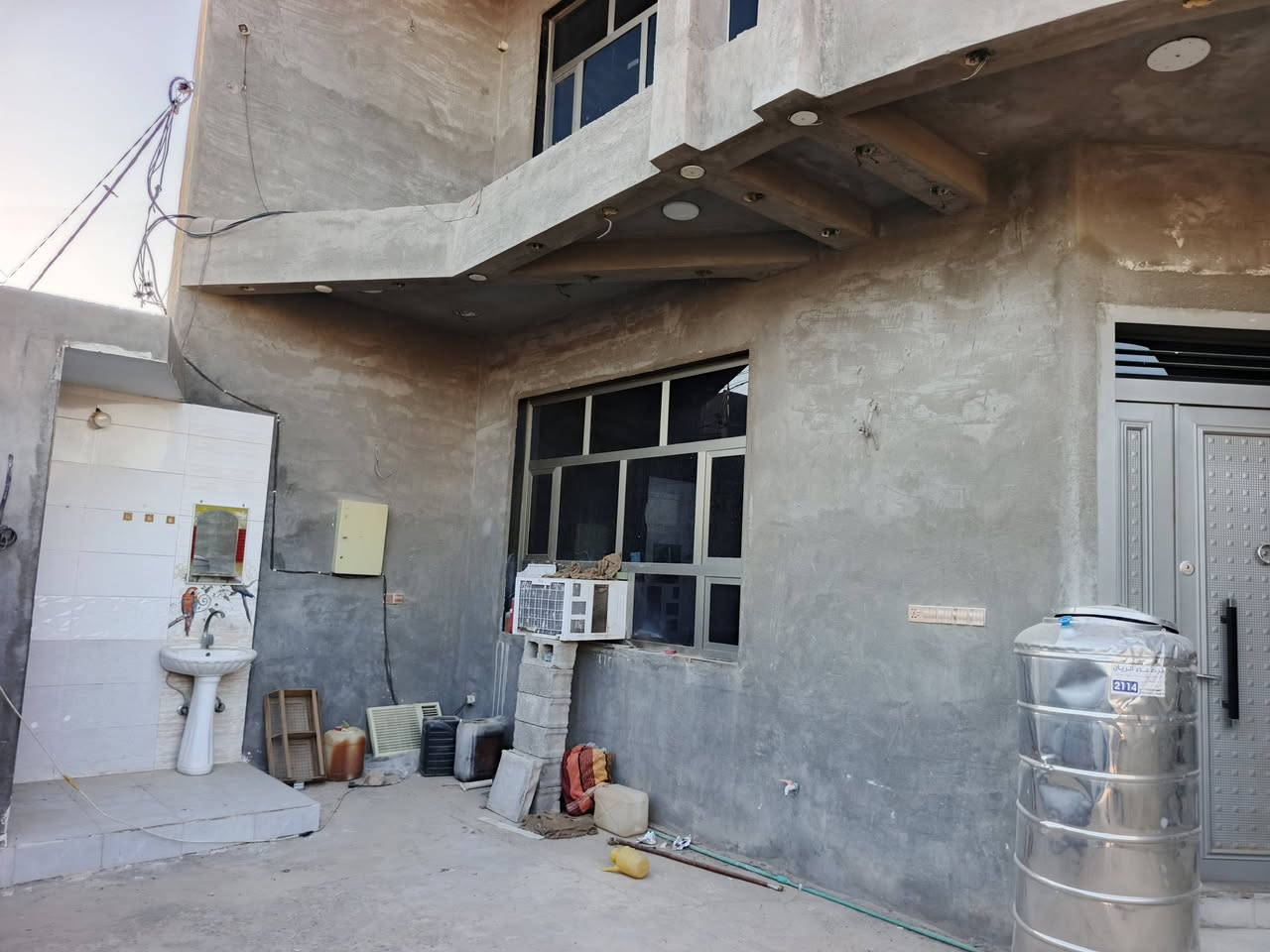 بيت للبيع بعقوبة باب الدرب ٢٥٠ متر لواجهية ١٠ لنزال ٢٠ طابو السعر عل خاص الاتصال ***********
